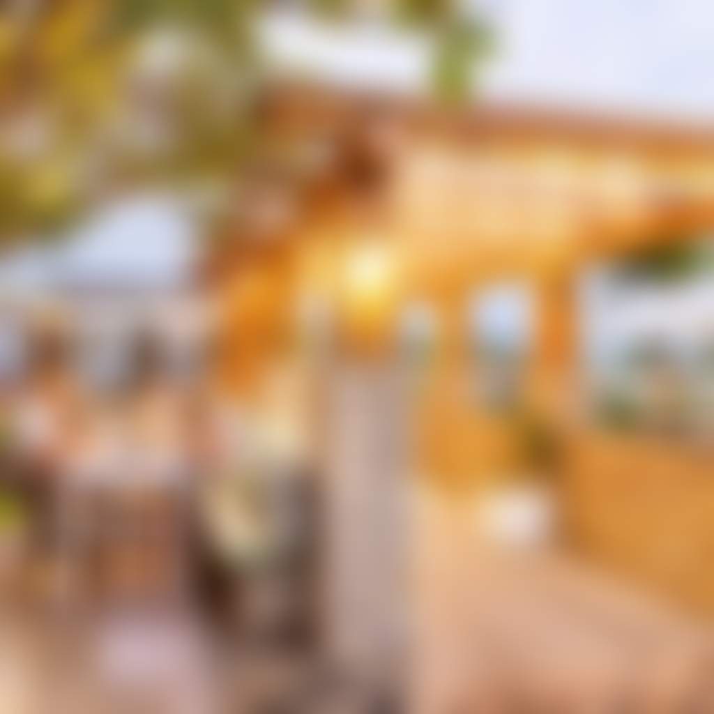 Grand Hotel, Bowen